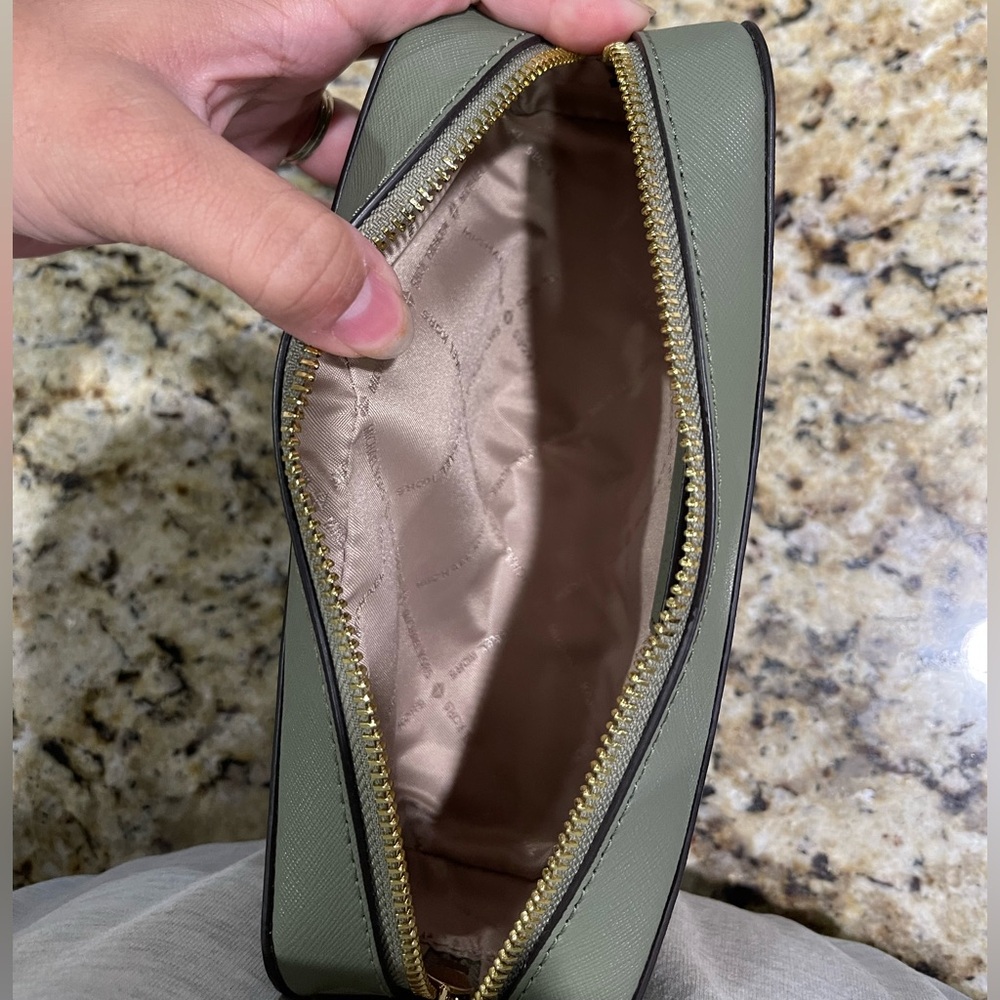 Michael Kors Case - Picture 9 of 9